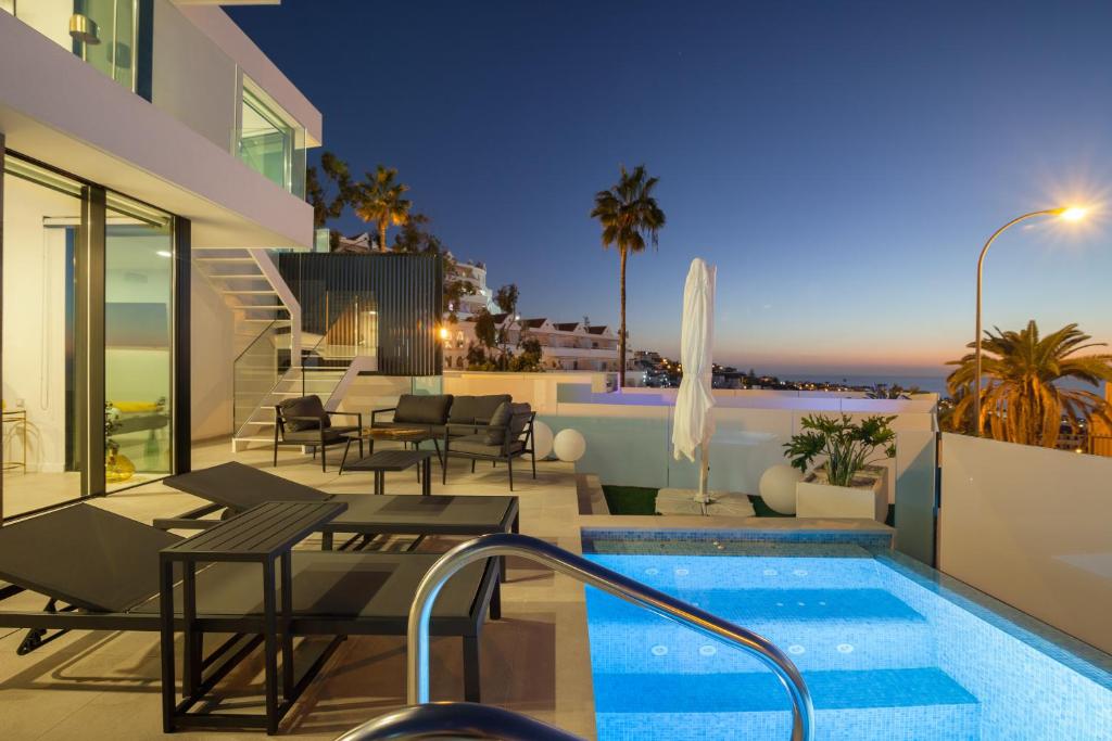 Villa A with priv, heated pool, ocean view THE VIEW TENERIFE