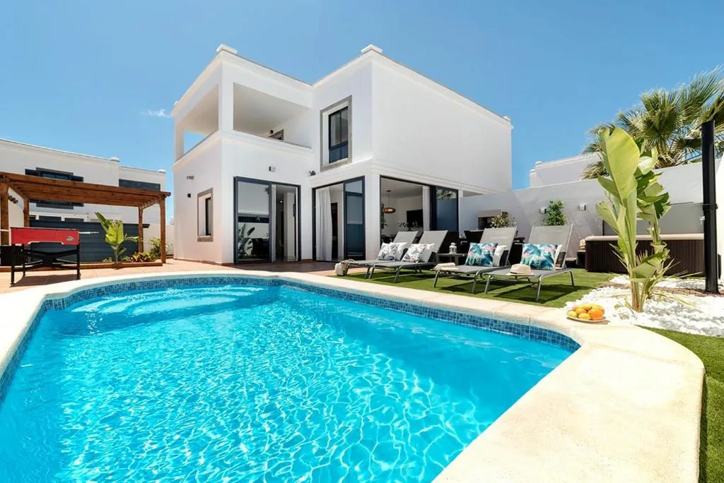 Villa mit 2 Schlafzimmern — Villa Acacia