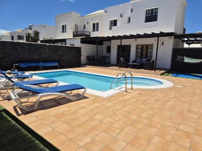 Villa Adel, Oasis de paz con piscina climatizada — foto 2