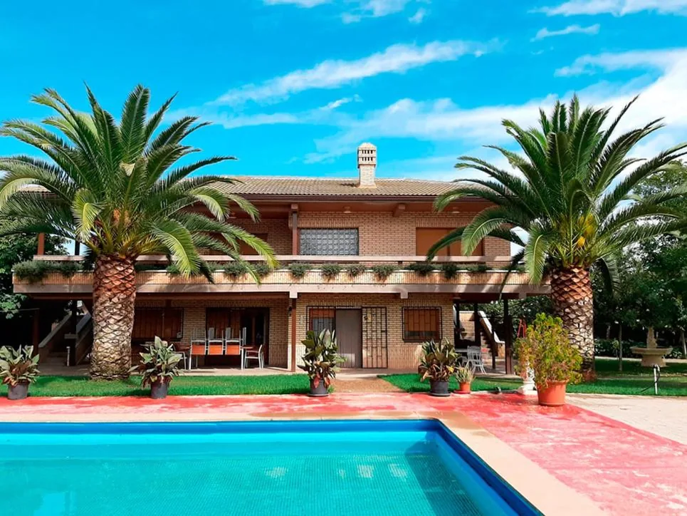 Villa — VILLA AFRICA