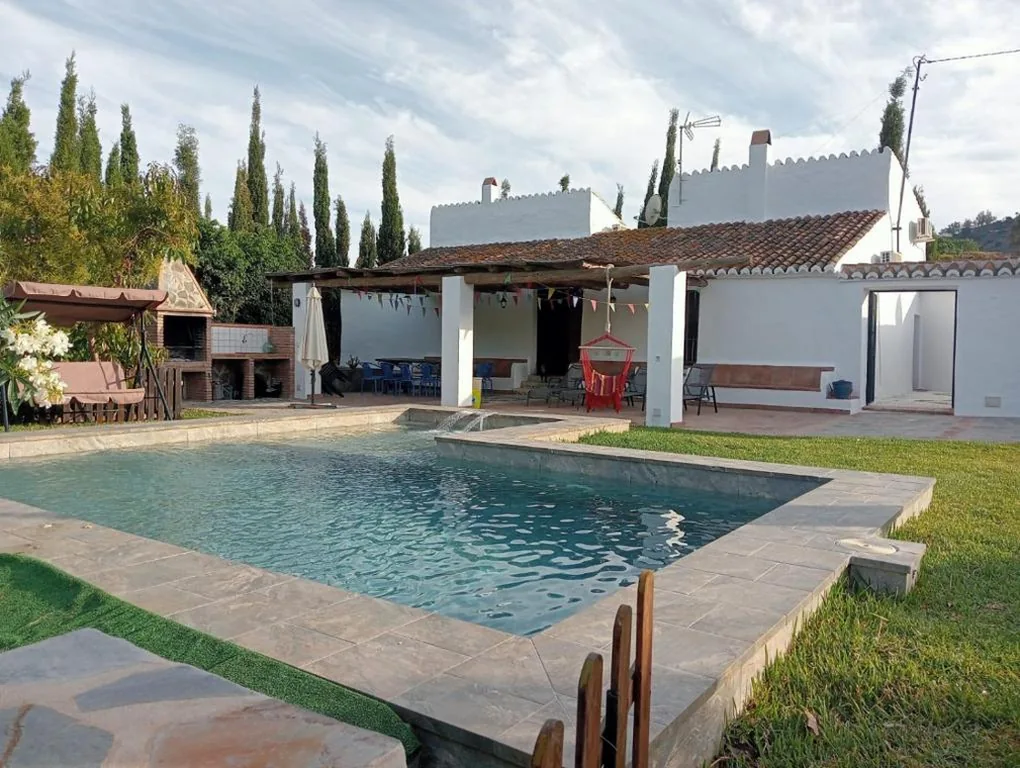 Villa — Villa Aguacate-Apto