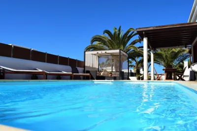VILLA ALAI Piscina climatizada privada y pérgola chill out — Foto 9
