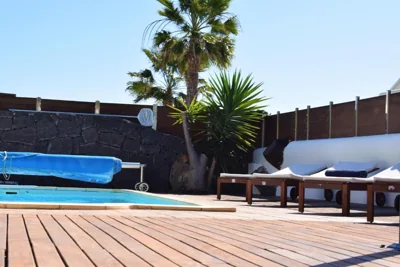 VILLA ALAI Piscina climatizada privada y pérgola chill out — Foto 11