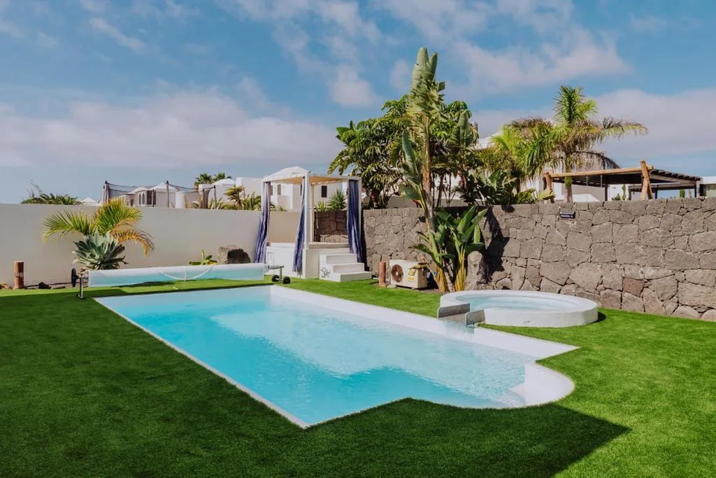 Villa con piscina privada — Villa Alba Deluxe & Spa Pool