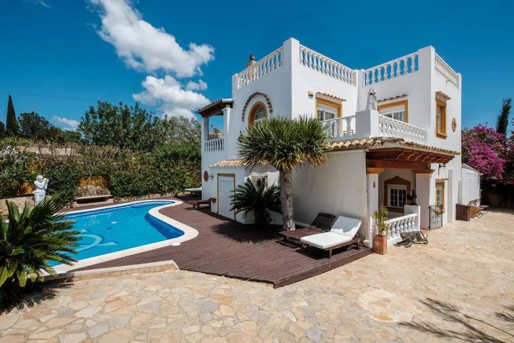 Villa — Villa Alba