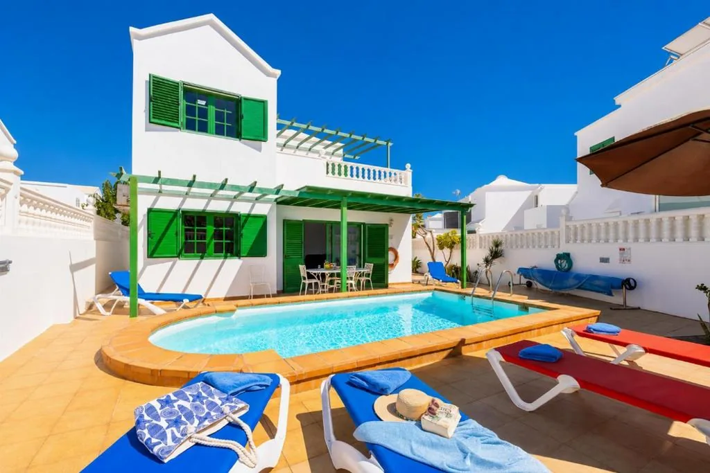 Villa — Villa Alegranza