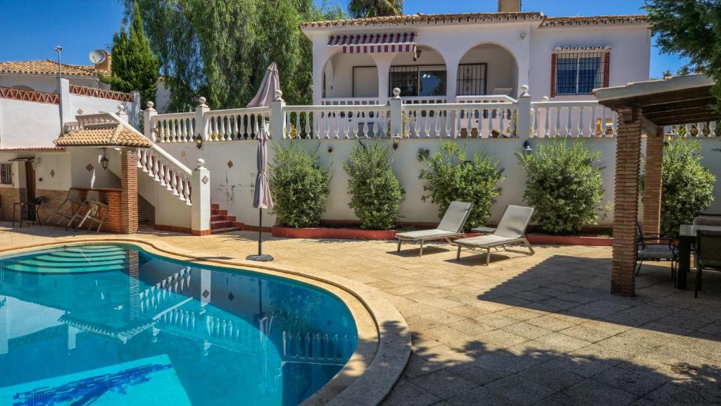 VILLA ALEGRIA Big terrace, private pool & parking
