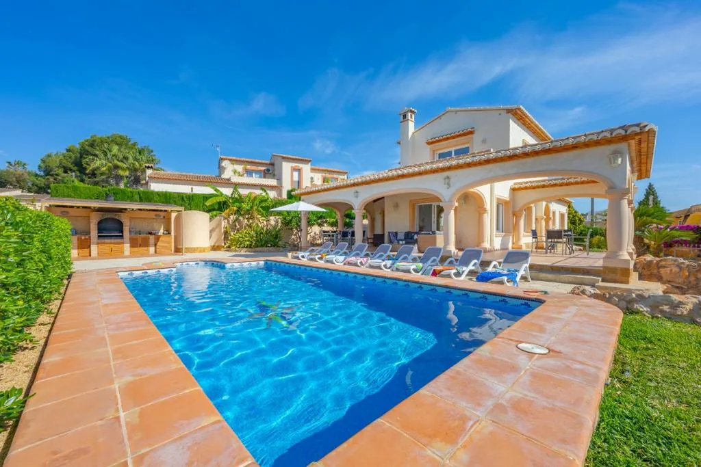 Villa Deluxe — Villa Almendros - PlusHolidays