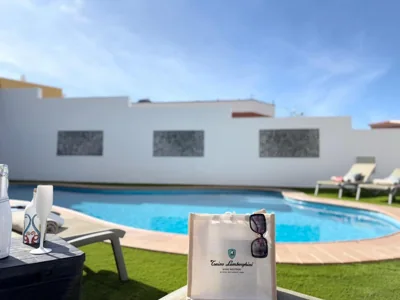 Villa Amorio a spacious modern getaway with a private heated pool & Sea Views — foto 5