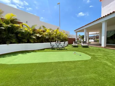 Villa Amorio a spacious modern getaway with a private heated pool & Sea Views — foto 7