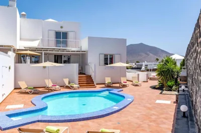 Villa Amparo gym, pool and spa — foto 7