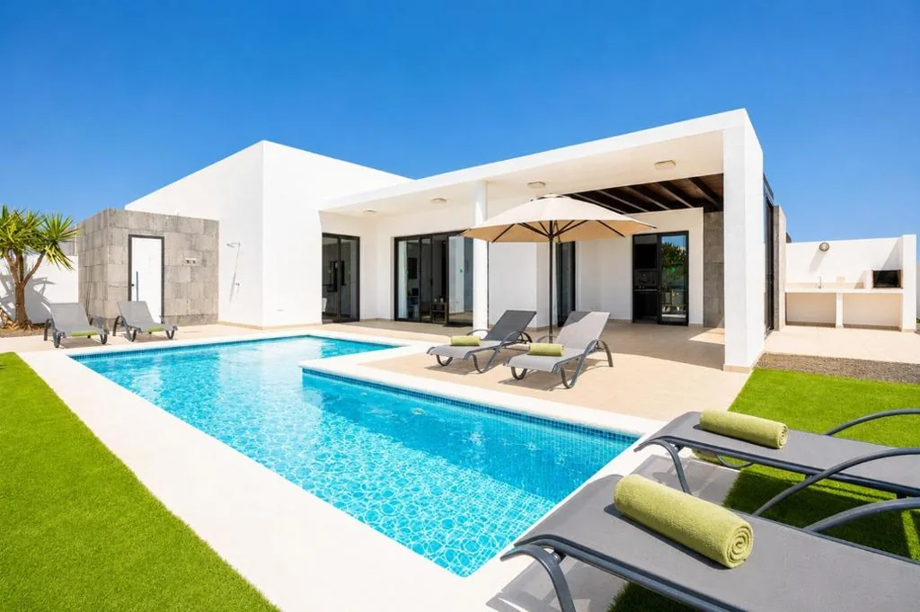 Villa — Villa Arbol Del Sol