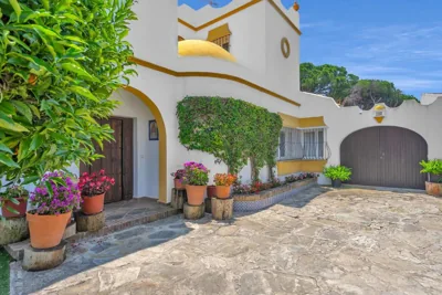 Villa Arin - Beachside Family Home by Finest Rentals — foto 11