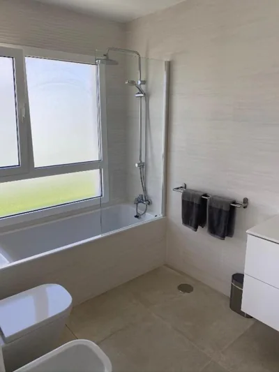 Villa Ashdene - luxury modern villa with large heated pool wifi uk tv bar & BBQ — foto 3