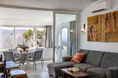 Villa Azure Horizon and Breeze - Panoramic Ocean View and Heated Pool — foto 8