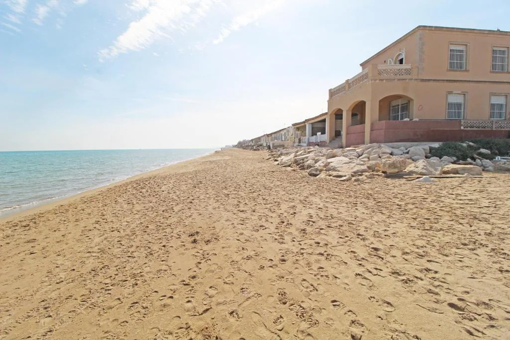 Villa — Villa Babilonia