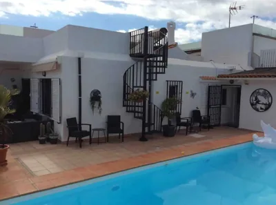 Villa Bahamas private heated pool close to town. — Foto 4