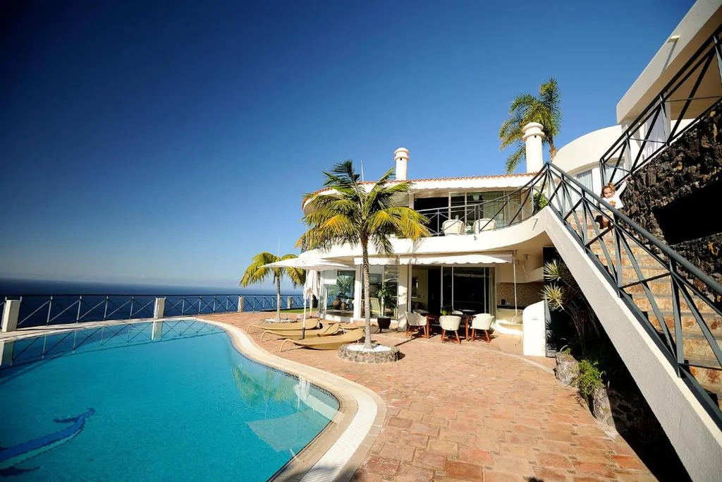 ヴィラ — Villa Bahía