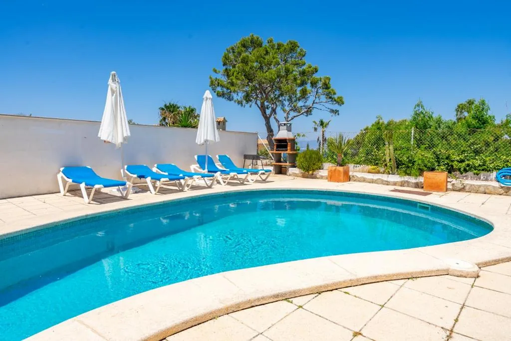Villa with Private Pool — Villa Bahias