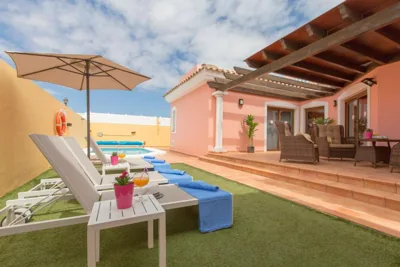 Villa Bella Lucia 1. Piscina Climatizada, WiFi, BBQ. — Foto 9