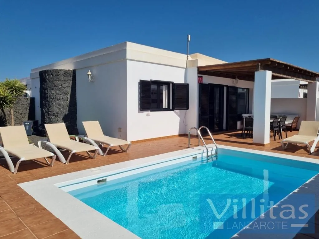 Casa Unifamiliar de 3 dormitorios — VILLA BERMEJA 10 by Villitas
