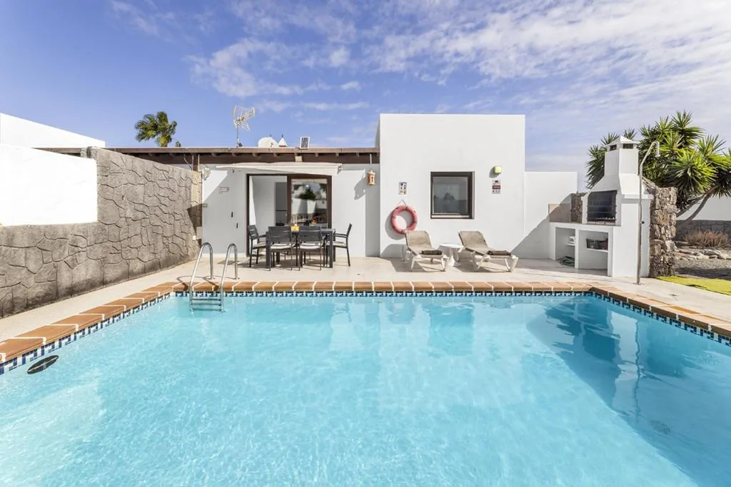 Moradia com piscina privada — Villa Bezanilla - VipVipVillas