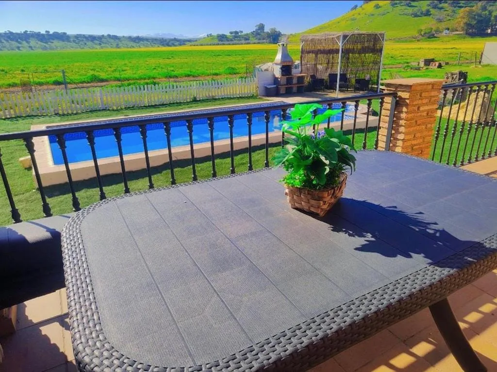 带私人泳池的别墅 — VILLA BILBILIS con piscina privada, barbacoa y parking