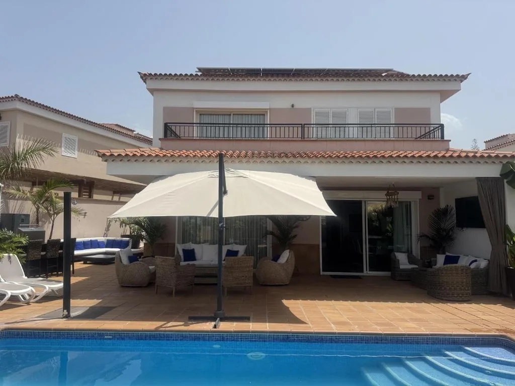 VILLA BLOSSOM in the beautiful area of Puerto Santiago Tenerife with 5 bedrooms for up to 10 guests private swimming pool and many other activities to entertain the family Secure parking for