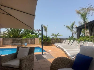 VILLA BLOSSOM in the beautiful area of Puerto Santiago Tenerife with 5 bedrooms for up to 10 guests private swimming pool and many other activities to entertain the family Secure parking for — foto 5