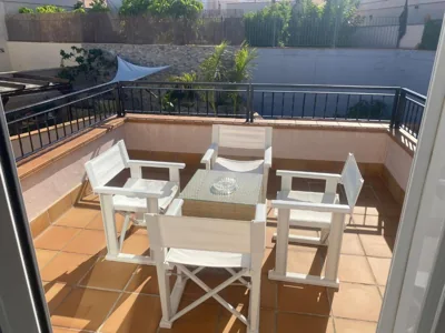 VILLA BLOSSOM in the beautiful area of Puerto Santiago Tenerife with 5 bedrooms for up to 10 guests private swimming pool and many other activities to entertain the family Secure parking for — foto 8