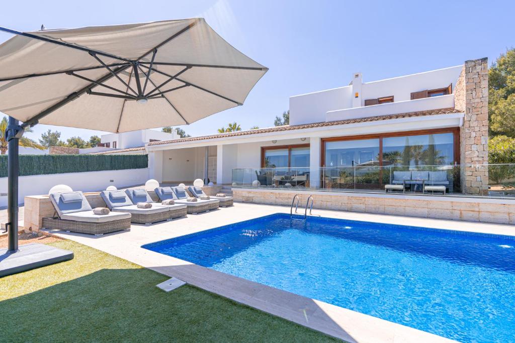 Villa Bohemia Ibiza San Antonio Bay Private Pool & Sea Views