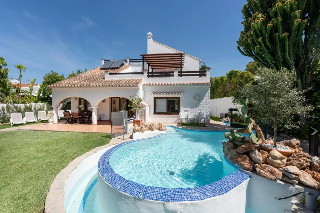 Villa com vista para o mar — Villa by the beach 5 bedrooms