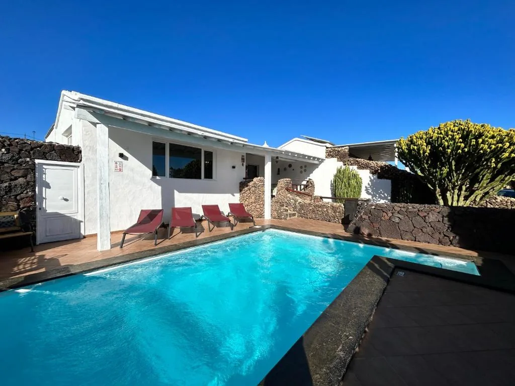 Villa con 2 camere da letto — Villa Cactus Piscina Climatizada