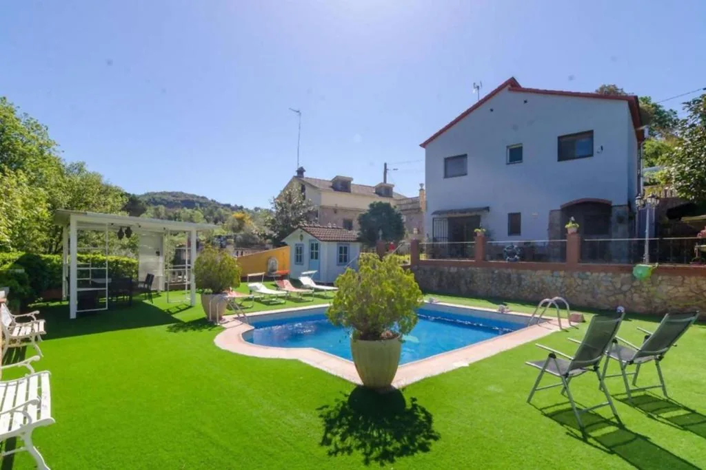 Villa — Villa Cal Roig