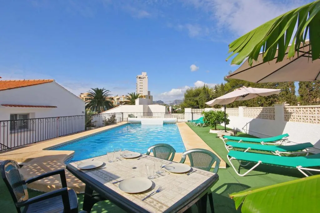 Villa — Villa Calalga - PlusHolidays
