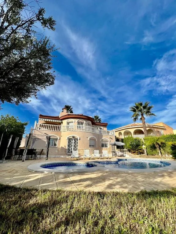 Villa — Villa Calma