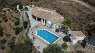 Villa Camakini with heated pool and sea View — photo 3