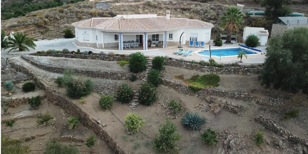 Villa — Villa Camakini with heated pool and sea View