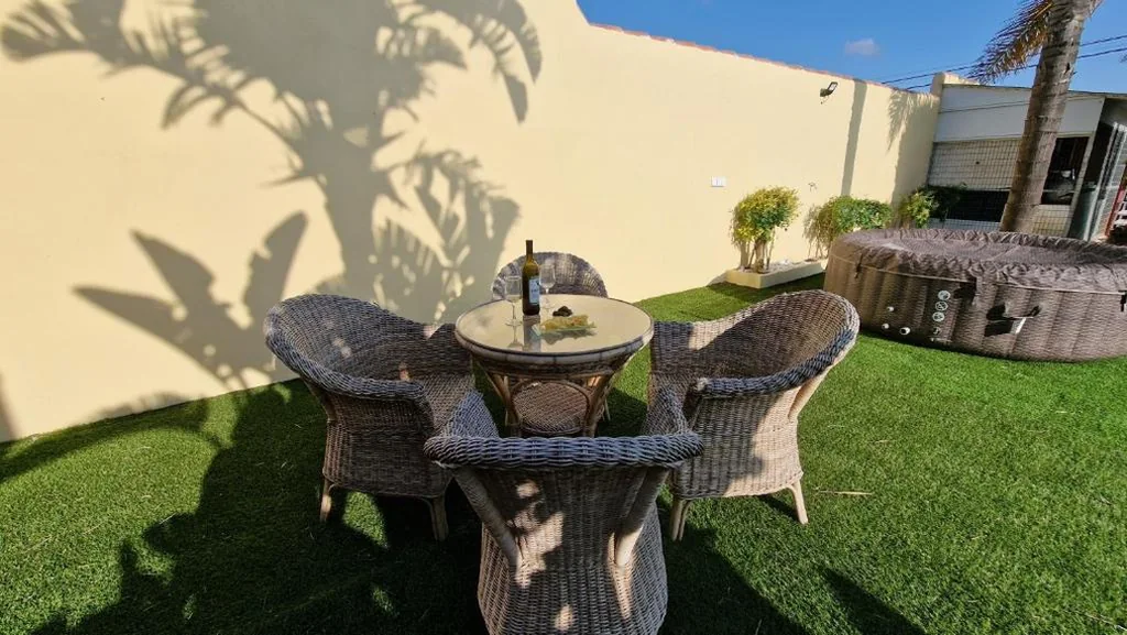 Villa mit 2 Schlafzimmern — Villa Candari
