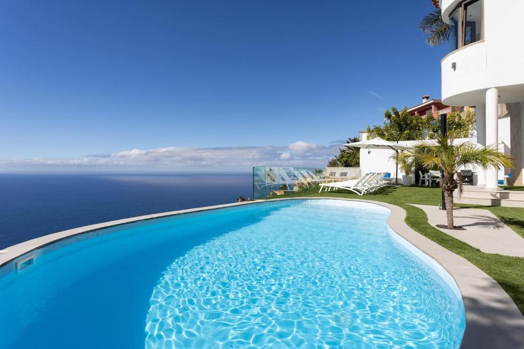 Villa Canela Pool with Ocean Views & Sunset Views