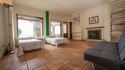 VILLA CANTARES — foto 2