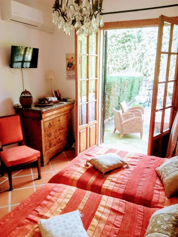 Habitación Doble Deluxe con acceso a la piscina - 1 o 2 camas — Villa CaraVane