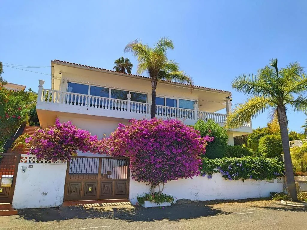 Villa de 3 dormitorios — Villa Carioca - with private pool, marvelous garden and amazing ocean view