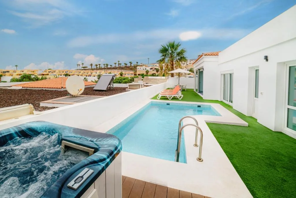 三卧室别墅 — Villa Carlota Costa Adeje