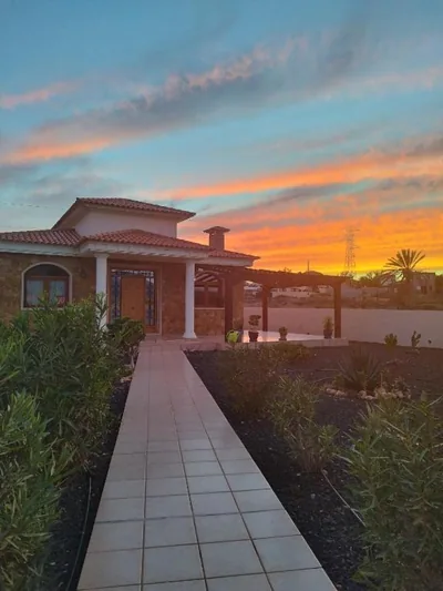 Villa Casa Del Sol 3 Bedroom Villa With Private Solar Covered 12m x 6m Pool Minimum Stay 7 Nights Chromecast And WiFi Throughout The Property — foto 10
