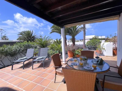 Villa Casa Karoline with a sunny terrace, heated pool, comfort and privacy in a quiet neighborhood — photo 9