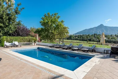 Villa Casa La Concha - Luxury 6 bedroom Villa in Marbella, Beautiful Mountain View, Heated Swimming Pool, 15min walk to Puerto Banus Beaches, Sleeps up to 12 — 写真 9