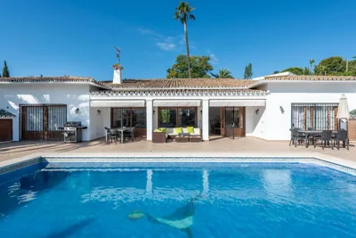 Villa Casa La Concha - Luxury 6 bedroom Villa in Marbella, Beautiful Mountain View, Heated Swimming Pool, 15min walk to Puerto Banus Beaches, Sleeps up to 12 — 写真 11