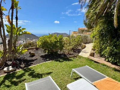 Villa Casa Lilo, en jardin grande,con una gran piscina, con pérgola y barbacoa — photo 11