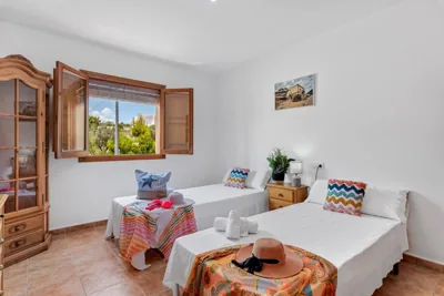 Villa Caseta de Sau - PlusHolidays — foto 4